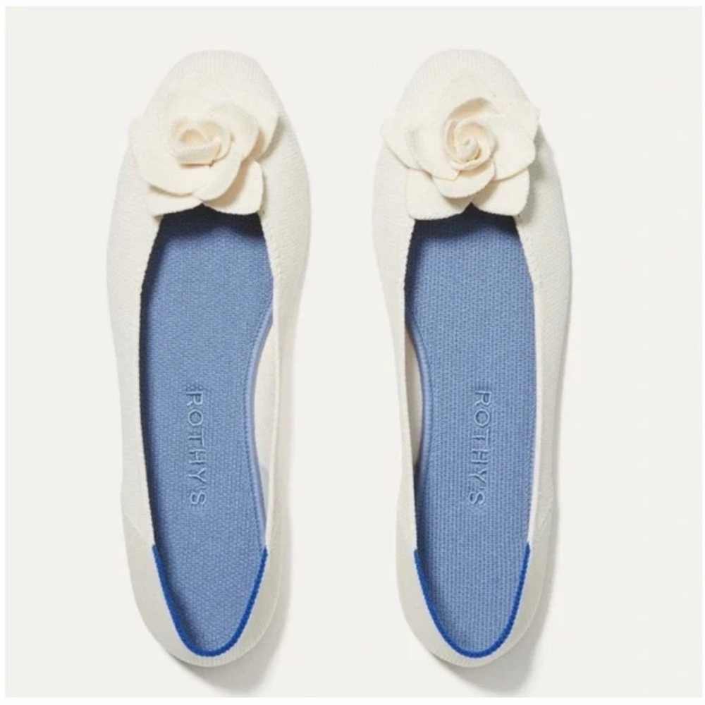 ✨Rothy’s Cream Flats with Floral Detail (Size 10.5)✨